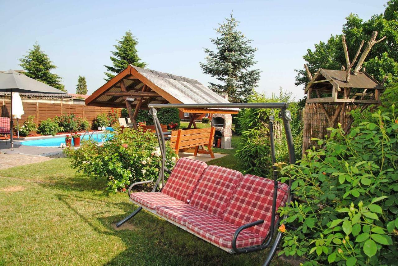 Ferienhauser Mit Pool Kummerow Schw 1010 외부 사진